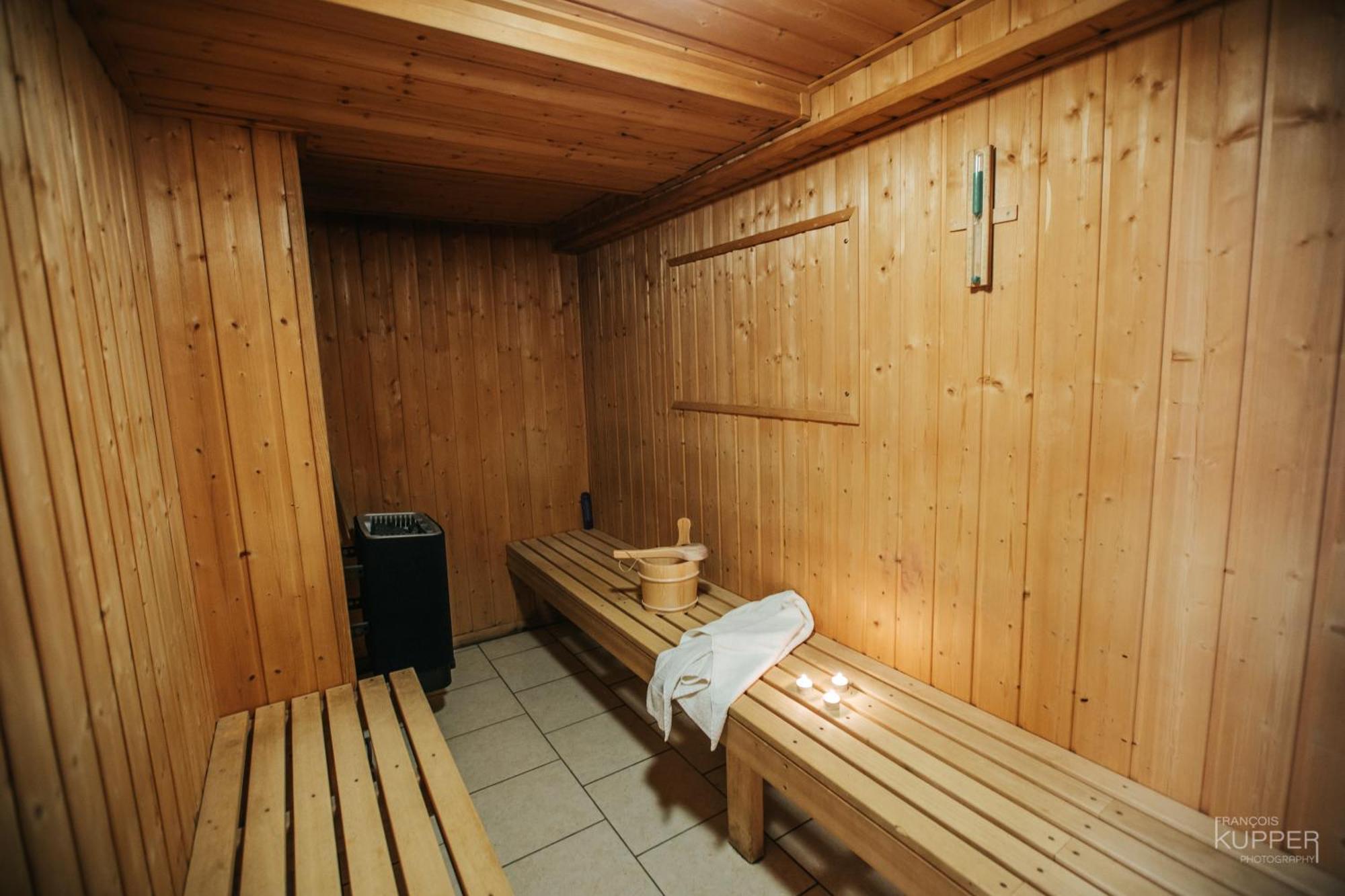 Le Noir Flohay 30 Pers - Malmedy, Vue, Wellness Villa ภายนอก รูปภาพ