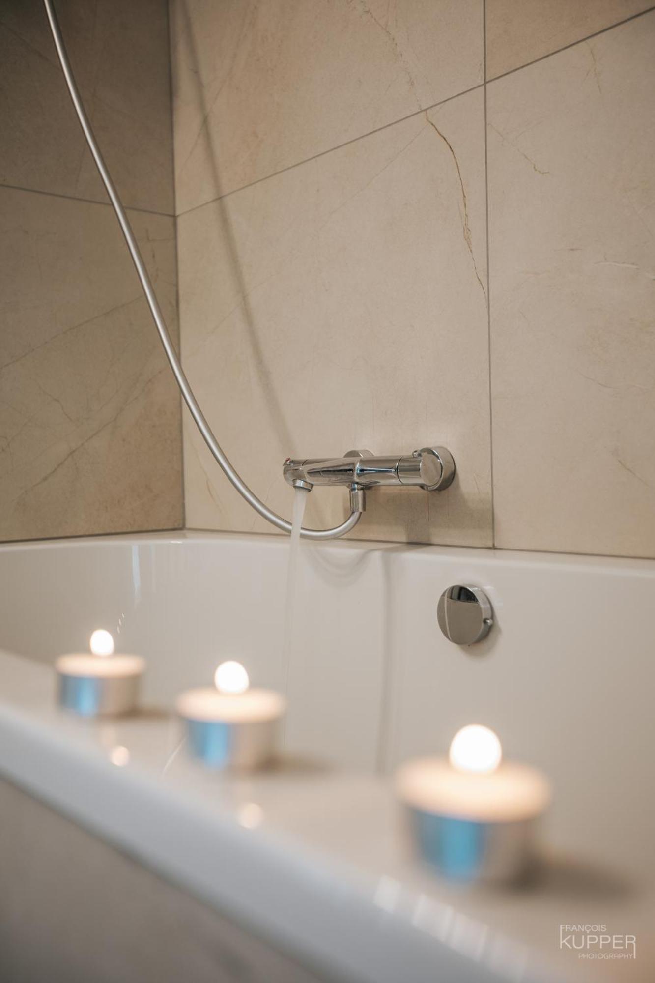Le Noir Flohay 30 Pers - Malmedy, Vue, Wellness Villa ภายนอก รูปภาพ